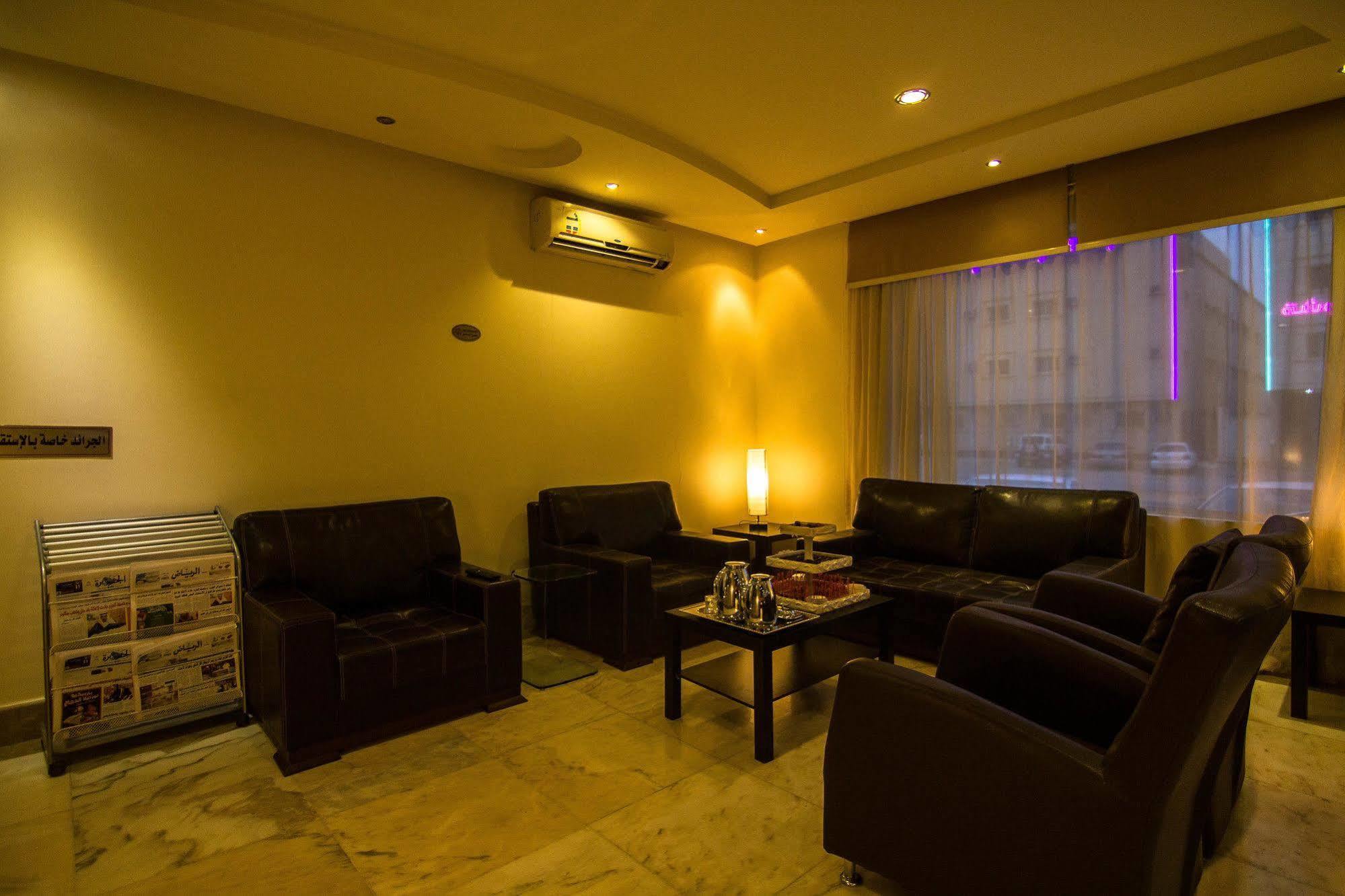 Al Makan Suites 101 By Al Azmy Ριάντ Εξωτερικό φωτογραφία